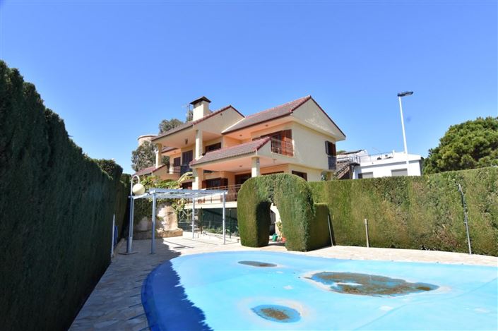 Image No.1-5 Bed Villa for sale