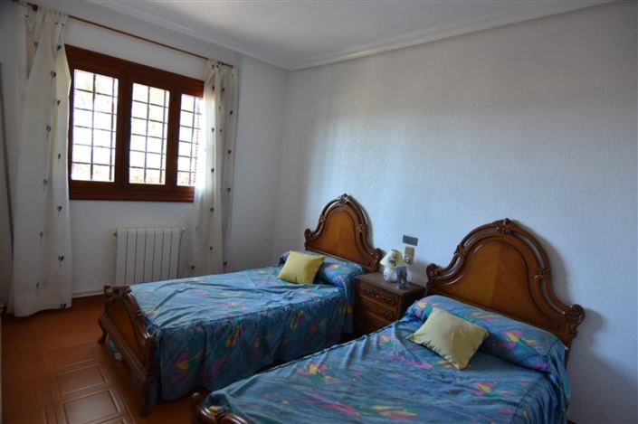 Image No.10-5 Bed Villa for sale