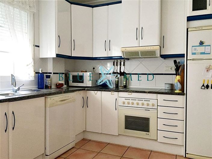 Image No.11-5 Bed Property for sale