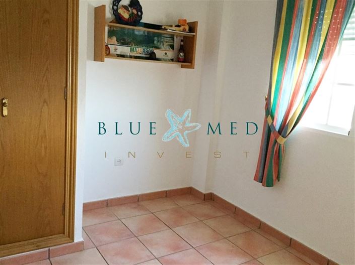 Image No.17-5 Bed Property for sale