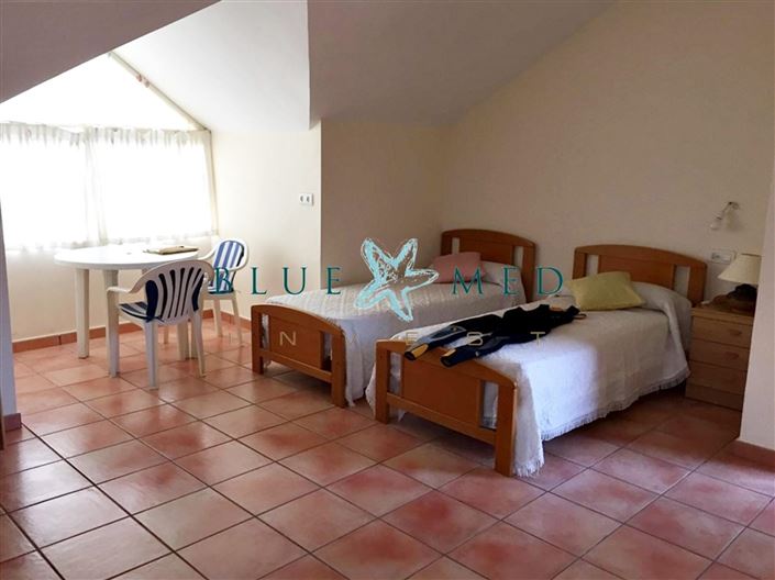 Image No.19-5 Bed Property for sale