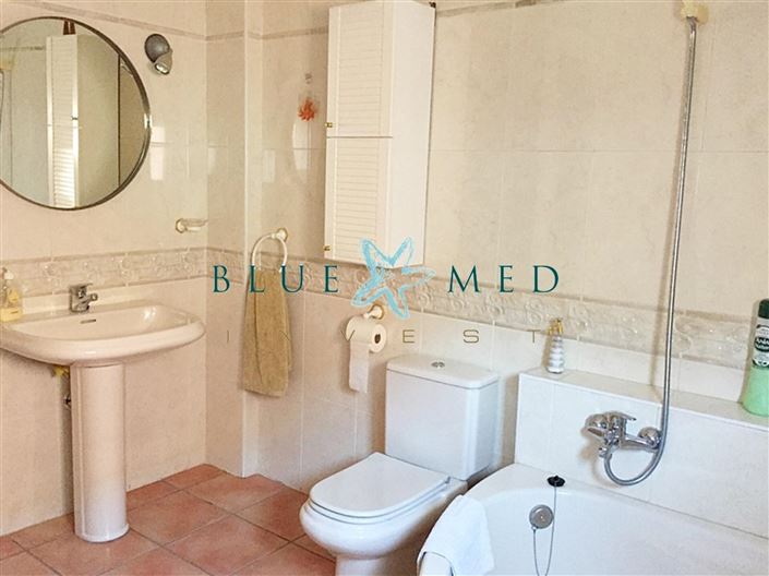 Image No.21-5 Bed Property for sale