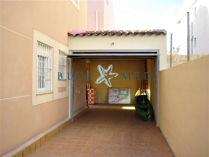 Image No.26-5 Bed Property for sale