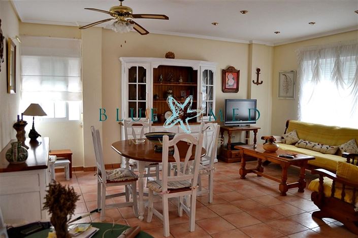 Image No.8-5 Bed Property for sale