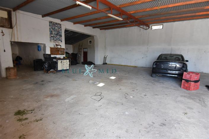 Image No.40-8 Bed Country House for sale