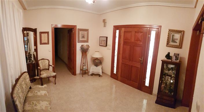 Image No.11-5 Bed Villa for sale