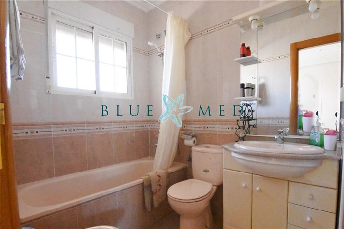 Image No.13-6 Bed Property for sale