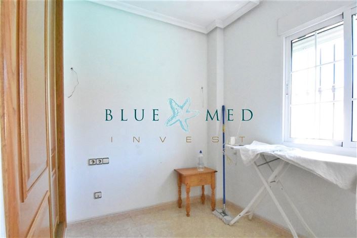 Image No.14-6 Bed Property for sale