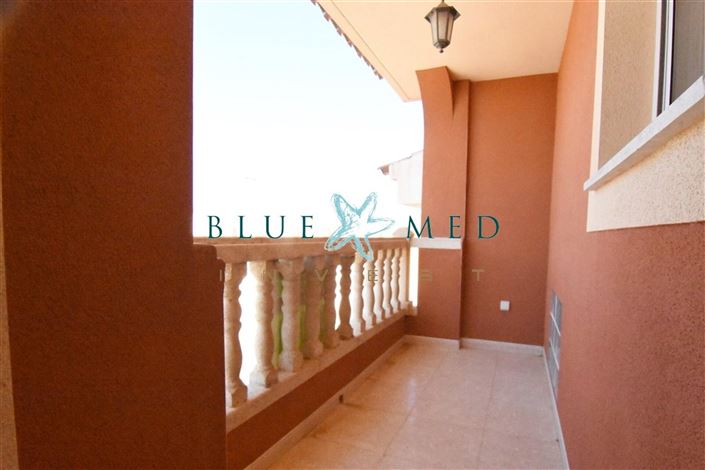 Image No.17-6 Bed Property for sale