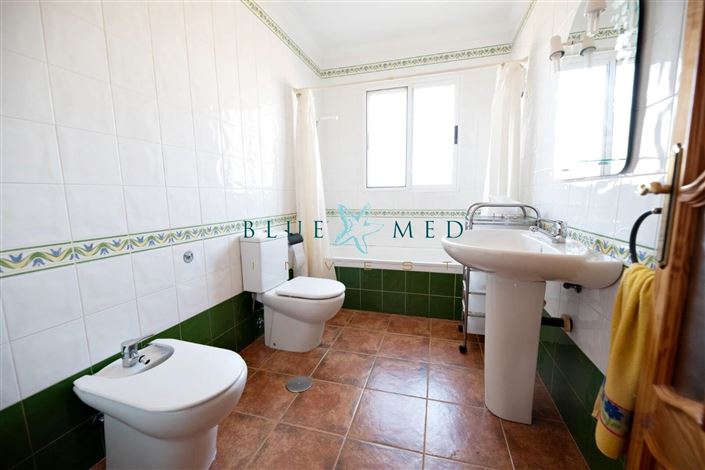 Image No.4-4 Bed Villa for sale