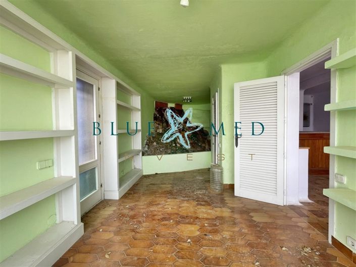 Image No.11-7 Bed Villa for sale