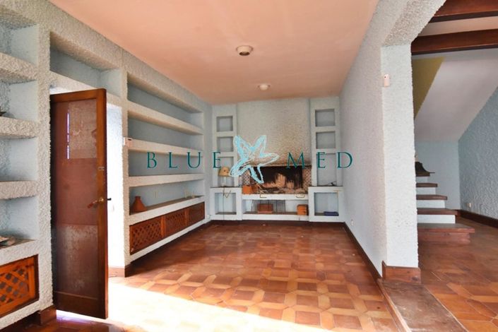 Image No.4-7 Bed Villa for sale