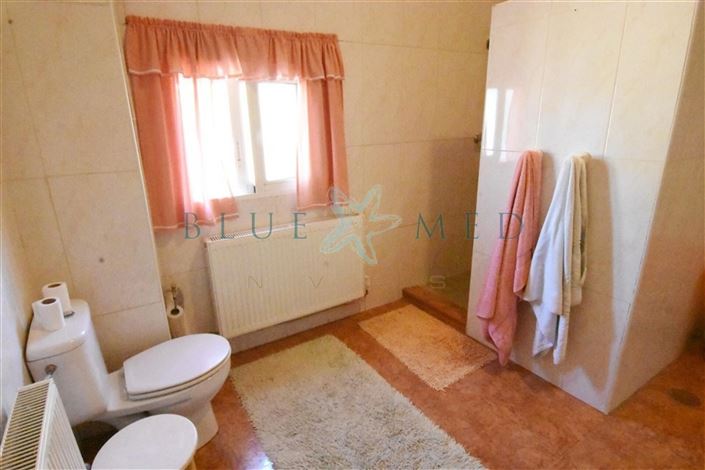 Image No.28-4 Bed Country House for sale