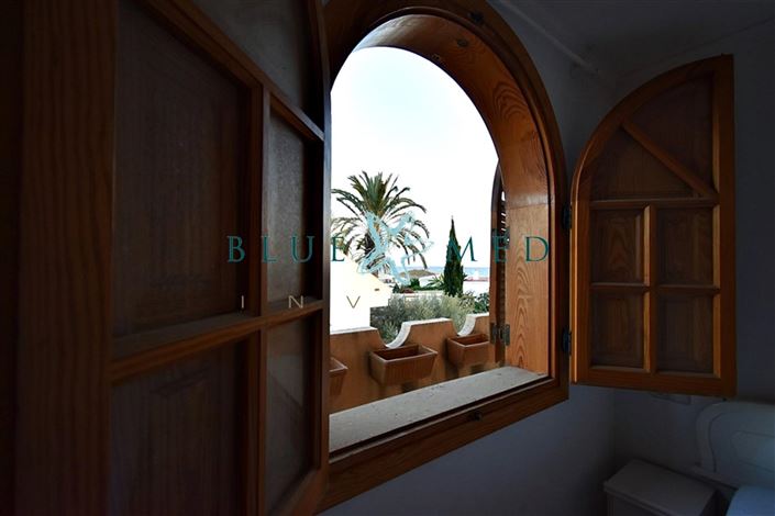 Image No.19-11 Bed Villa for sale
