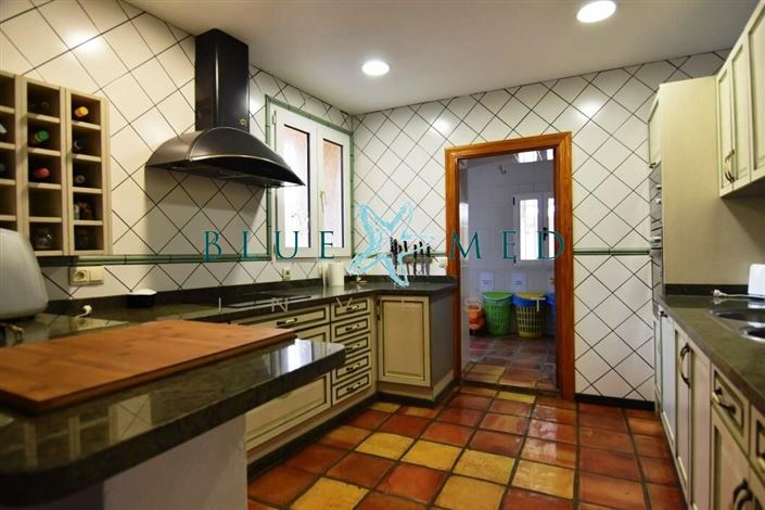 Image No.15-6 Bed Villa for sale