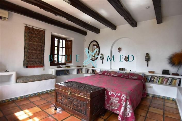 Image No.25-6 Bed Villa for sale