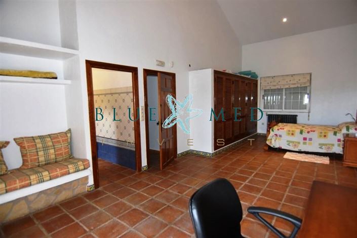 Image No.37-6 Bed Villa for sale