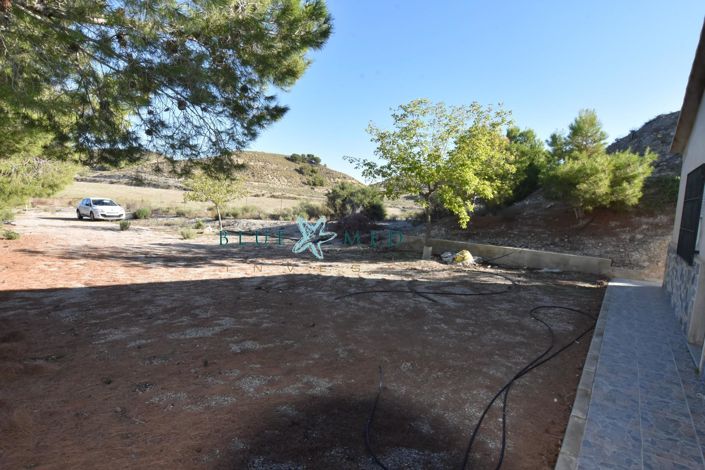 Image No.11-3 Bed Country House for sale