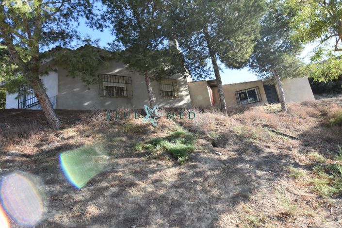 Image No.2-3 Bed Country House for sale