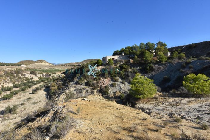 Image No.40-3 Bed Country House for sale