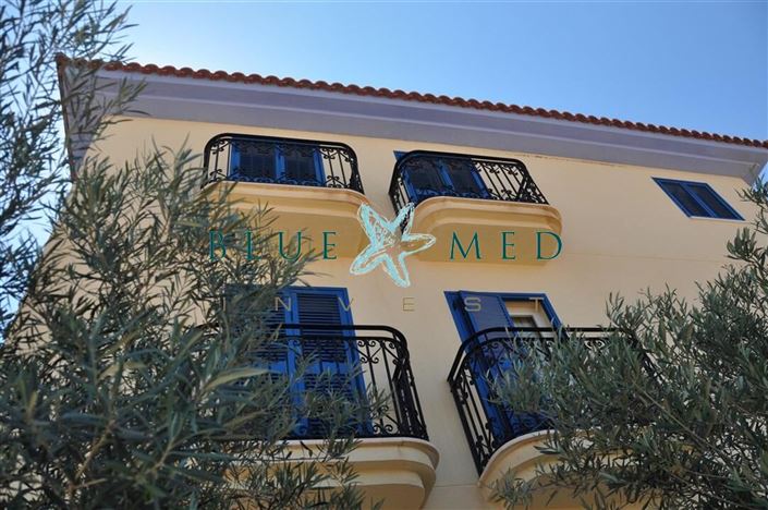 Image No.13-9 Bed Property for sale