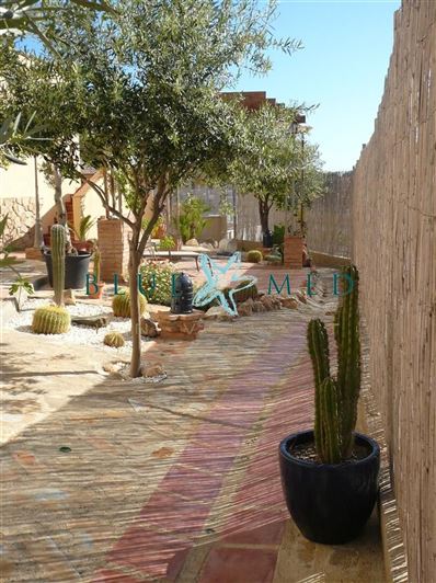 Image No.15-9 Bed Property for sale