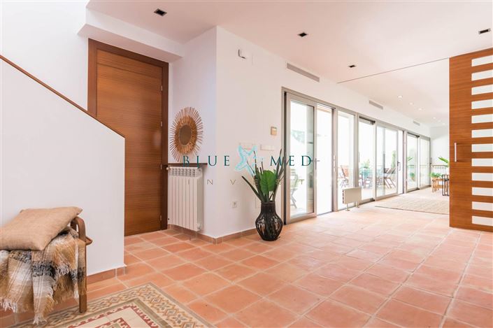 Image No.18-3 Bed Villa for sale