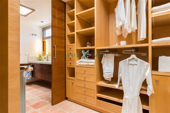 Image No.24-3 Bed Villa for sale