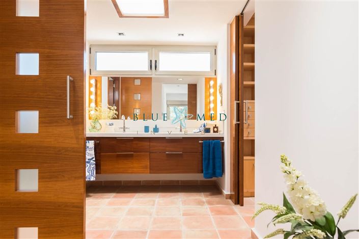 Image No.29-3 Bed Villa for sale