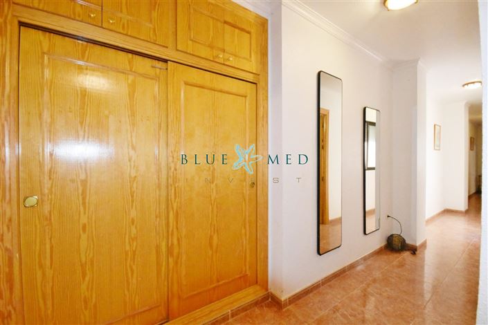 Image No.25-4 Bed Flat for sale