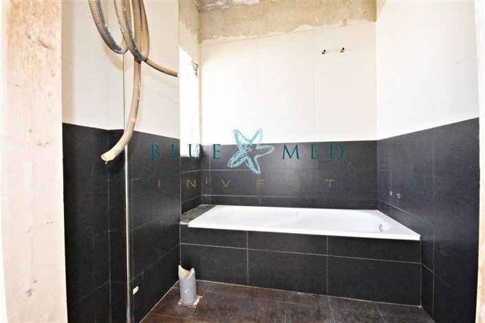 Image No.19-3 Bed Villa for sale