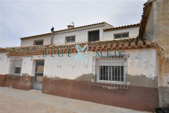 Image No.1-3 Bed Country House for sale