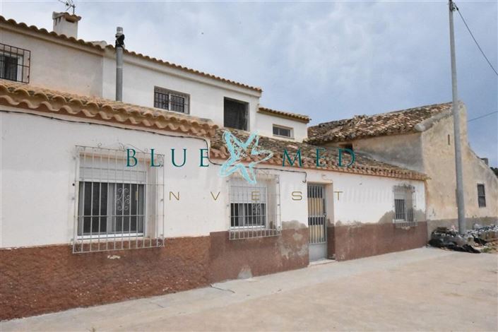 Image No.20-3 Bed Country House for sale