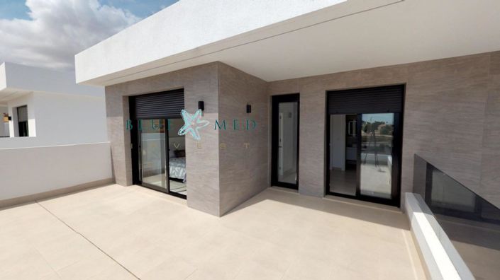 Image No.20-3 Bed House for sale