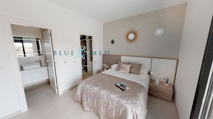 Image No.6-3 Bed House for sale