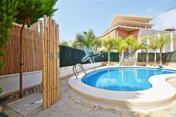 Image No.2-5 Bed Villa for sale