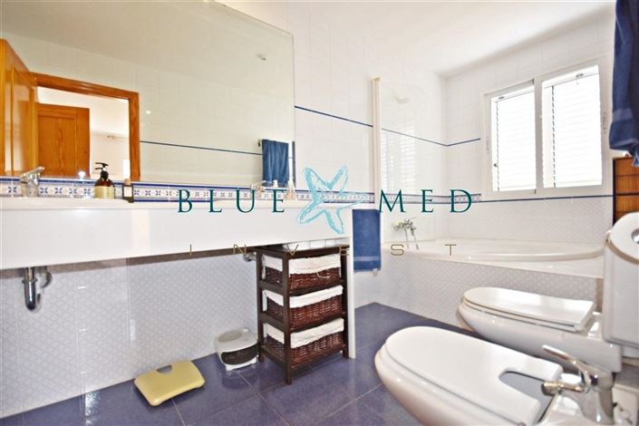 Image No.20-5 Bed Villa for sale