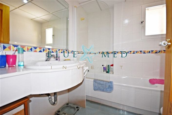 Image No.28-5 Bed Villa for sale