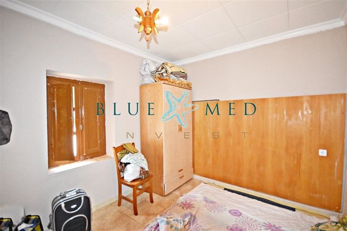 Image No.6-3 Bed House for sale