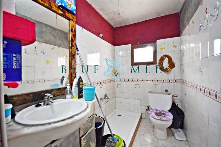 Image No.8-3 Bed House for sale