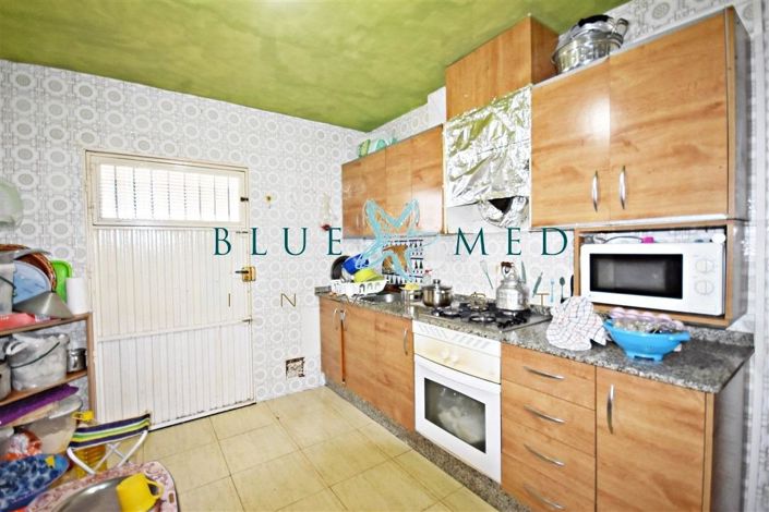 Image No.9-3 Bed House for sale