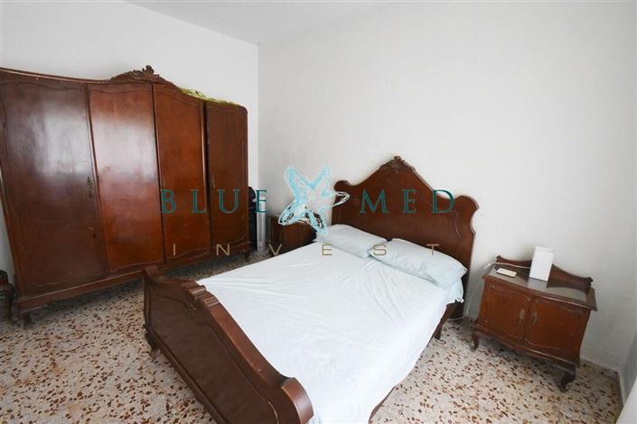 Image No.21-3 Bed House for sale