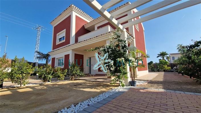 Image No.1-4 Bed Villa for sale