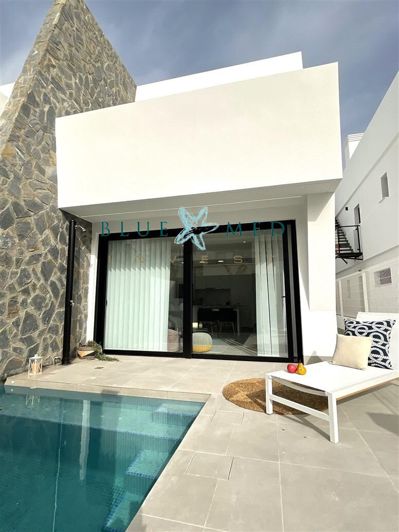 Image No.31-3 Bed Villa for sale