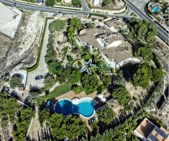 Image No.7-7 Bed Villa for sale