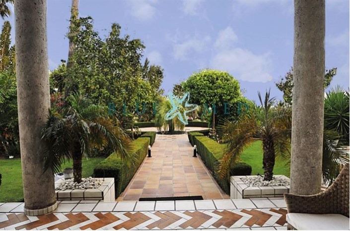 Image No.9-7 Bed Villa for sale