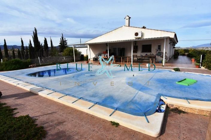 Image No.1-4 Bed Country House for sale