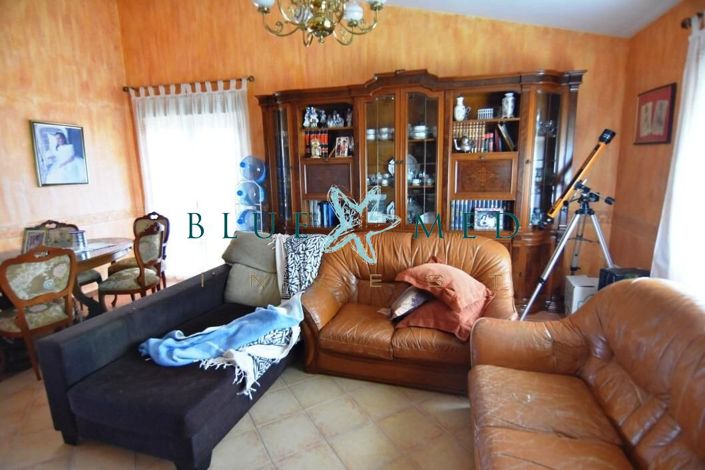 Image No.10-4 Bed Country House for sale