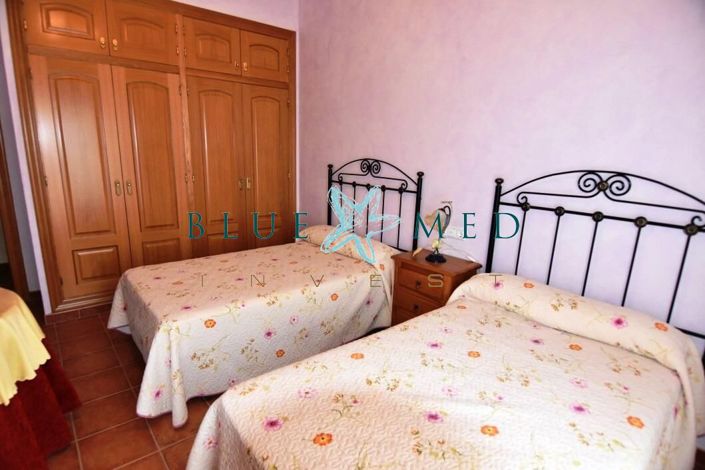 Image No.22-4 Bed Country House for sale