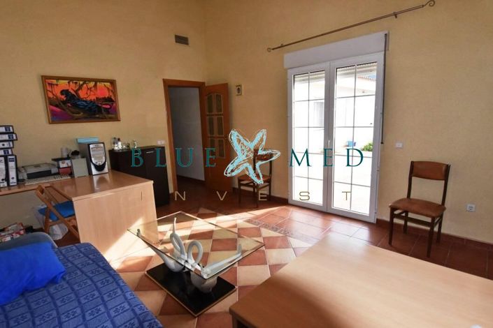 Image No.25-4 Bed Country House for sale